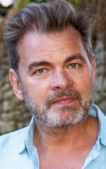 Фотография актёра – Кловис Корнийяк (Clovis Cornillac)