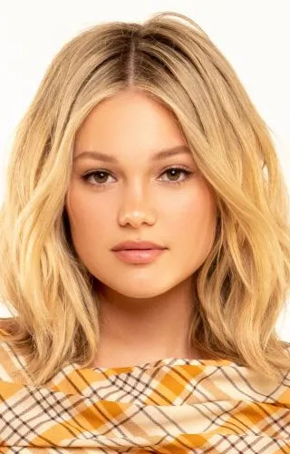 Фотография актёра – Оливия Холт (Olivia Holt)
