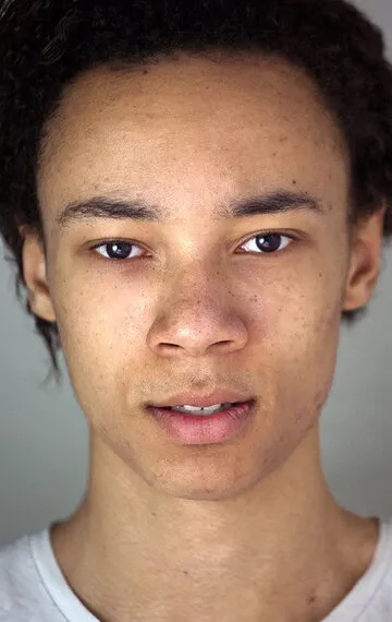 Фотография актёра – Кит Янг (Kit Young)