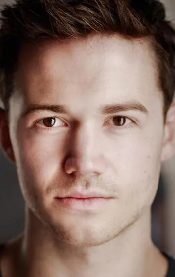 Фотография актёра – Том Эйнсли (Tom Ainsley)