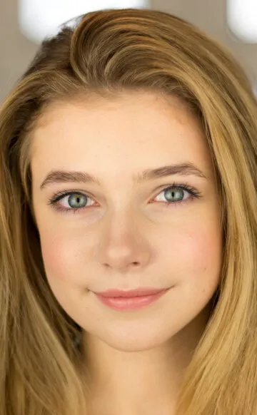 Фотография актёра – Элинор Уортингтон-Кокс (Eleanor Worthington-Cox)