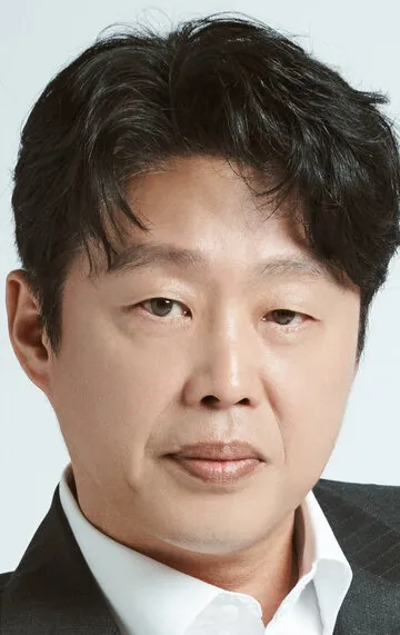 Фотография актёра – Ким Хи-вон (Kim Hee-won)