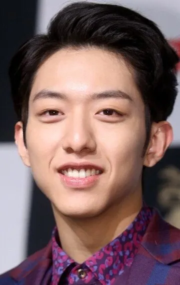 Фотография актёра – Ли Джон-щин (Lee Jeong-shin)