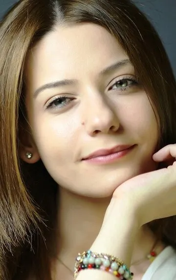 Фотография актёра – Сера Токдемир (Sera Tokdemir)