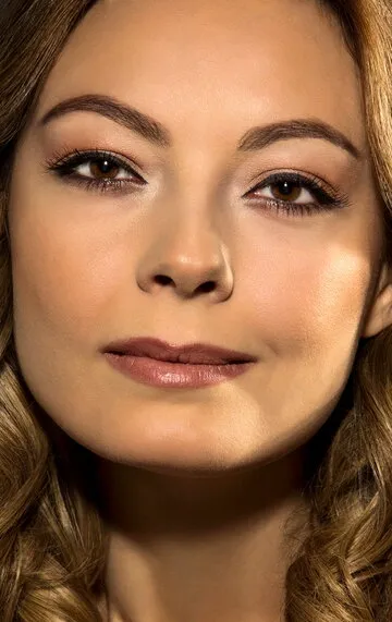 Фотография актёра – Озге Оздер (Özge Özder)