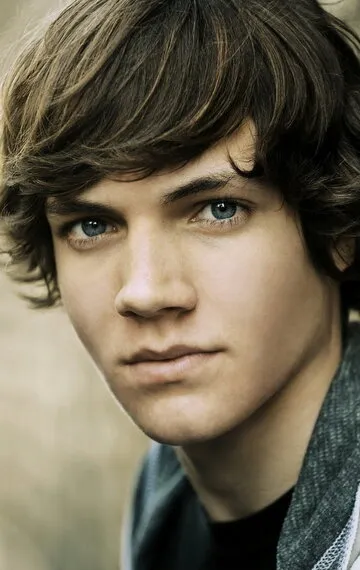 Фотография актёра – Крис Дж. Келли (Chris J. Kelly)