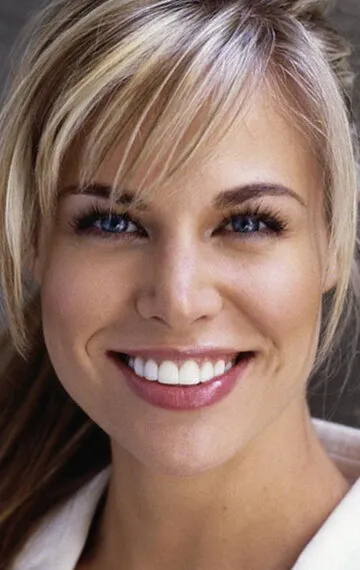 Фотография актёра – Брук Бёрнс (Brooke Burns)