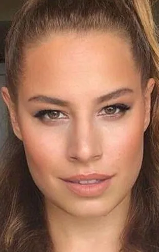 Фотография актёра – Asli Inandik