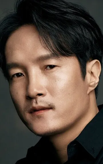 Фотография актёра – Ли Джун-ок (Lee Joong-ok)