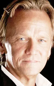 Фотография актёра – Сэм Хеннингс (Sam Hennings)