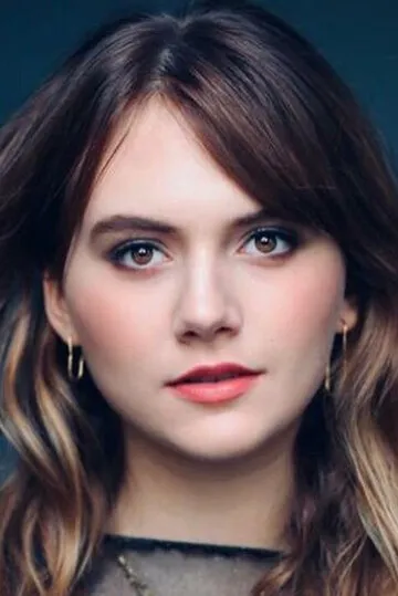 Фотография актёра – Эмилия Джонс (Emilia Jones)