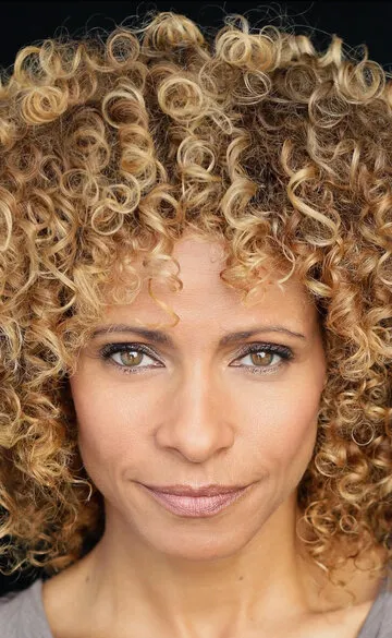 Фотография актёра – Мишель Херд (Michelle Hurd)