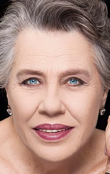 Фотография актёра – Ишил Юджесой (Isil Yücesoy)