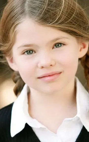 Фотография актёра – Тейлор Джир (Taylor Geare)