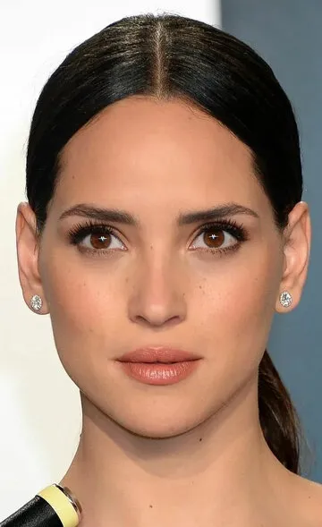 Фотография актёра – Адриа Архона (Adria Arjona)