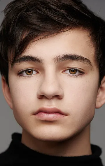 Фотография актёра – Брайс Гейзар (Bryce Gheisar)