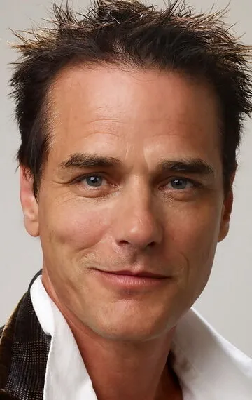Фотография актёра – Пол Гросс (Paul Gross)