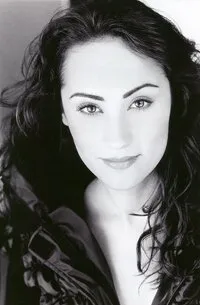 Фотография актёра – Иден Эспиноза (Eden Espinosa)