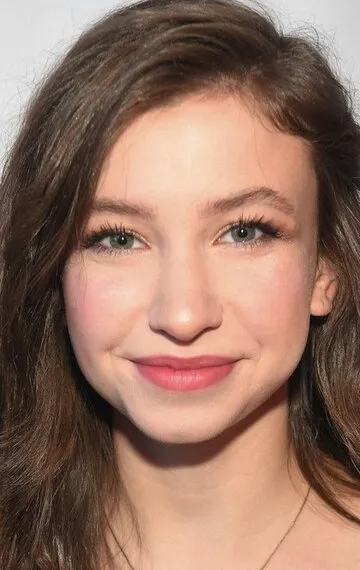 Фотография актёра – Кейтлин Након (Katelyn Nacon)