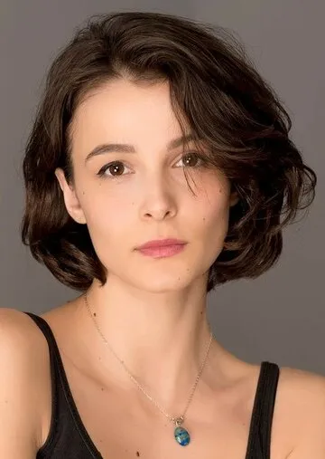 Фотография актёра – Бюшра Девели (Büsra Develi)