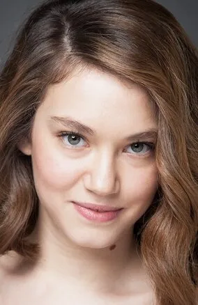 Фотография актёра – Мелиса Шенолсун (Melisa Senolsun)