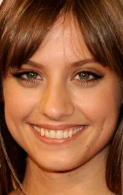 Фотография актёра – Мишель Хеннер (Michelle Jenner)