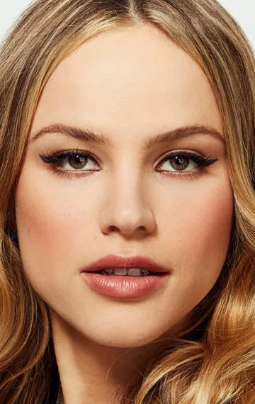 Фотография актёра – Холстон Сейдж (Halston Sage)