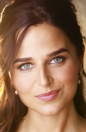 Фотография актёра – Стефани Нур (Stephanie Nur)