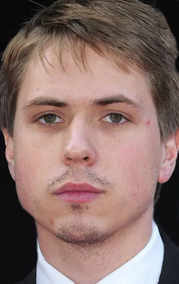 Фотография актёра – Джо Томас (Joe Thomas)