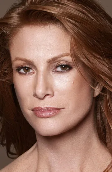 Фотография актёра – Энджи Эверхарт (Angie Everhart)