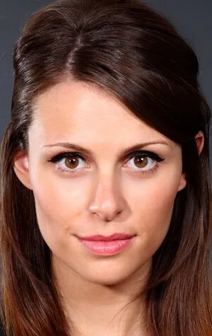 Фотография актёра – Элли Тейлор (Ellie Taylor)