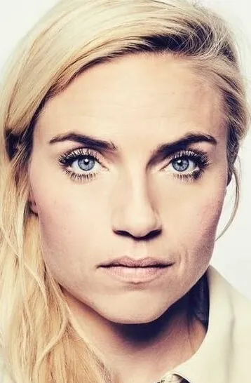 Фотография актёра – Йозефин Парк (Josephine Park)