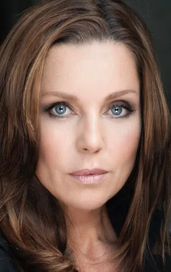Фотография актёра – Сара-Джейн Редмонд (Sarah-Jane Redmond)