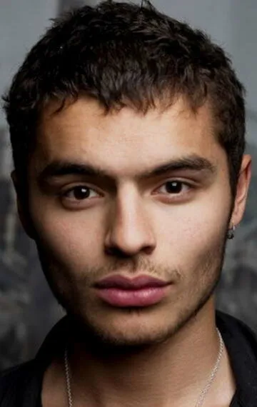 Фотография актёра – Себастьян де Соуса (Sebastian De Souza)