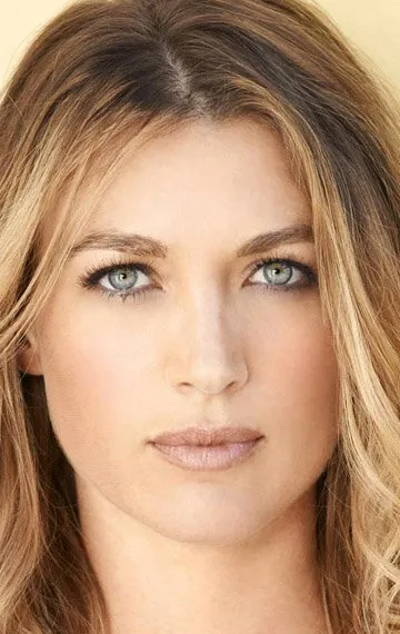 Фотография актёра – Натали Зи (Natalie Zea)