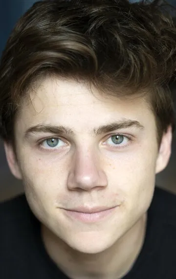 Фотография актёра – Феликс Лефевр (Félix Lefebvre)