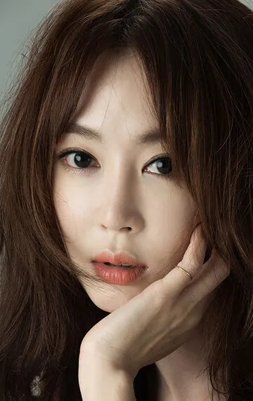 Фотография актёра – Кан Е-вон (Kang Ye-won)