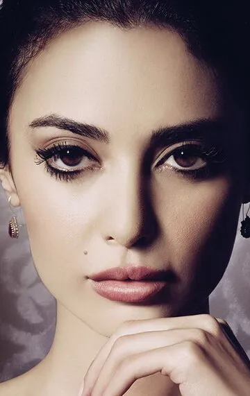 Фотография актёра – Мелике Ялова (Melike Yalova)