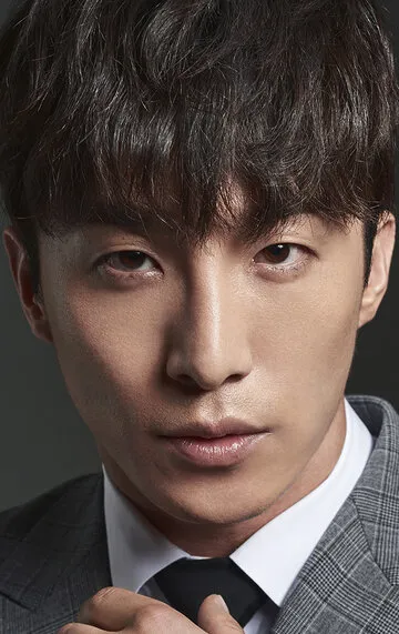 Фотография актёра – Тон Хён-бэ (Dong Hyeon-bae)