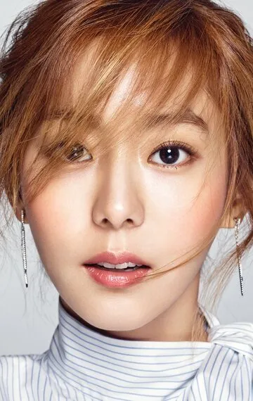 Фотография актёра – Юи (Uee)