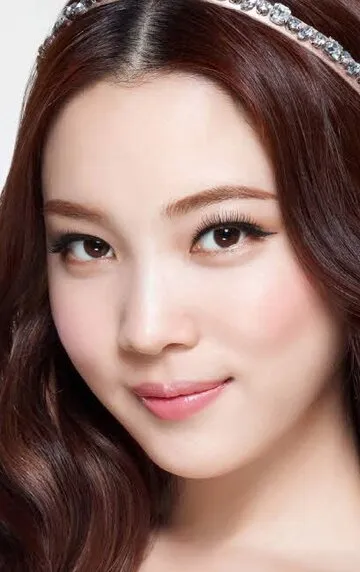 Фотография актёра – Юн Со-хи (Yoon So-hee)