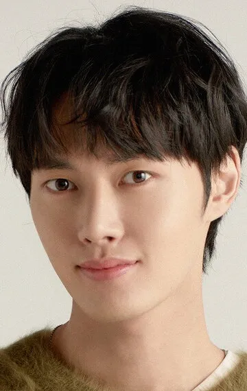 Фотография актёра – Ли Тхэ-ри (Lee Tae-ri)