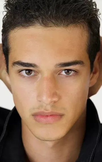 Фотография актёра – Kaan Miraç Sezen