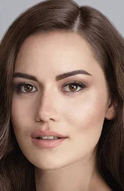 Фотография актёра – Фахрийе Эвджен Озчивит (Fahriye Evcen Özçivit)