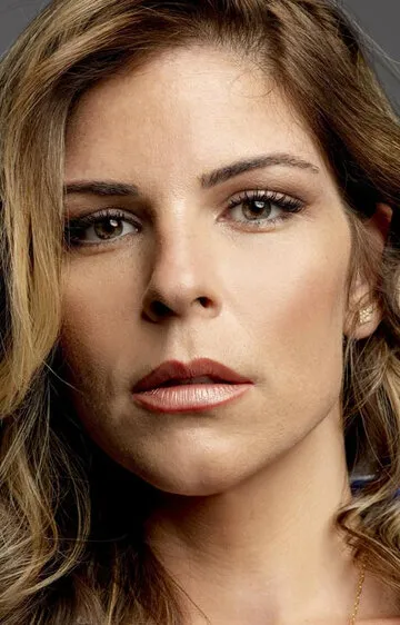 Фотография актёра – Пелин Озтекин (Pelin Öztekin)