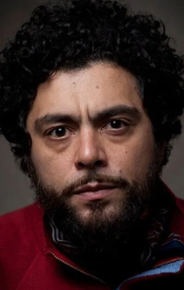 Фотография актёра – Альберто Ахака (Alberto Ajaka)