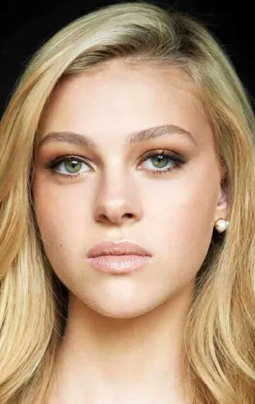 Фотография актёра – Никола Пельтц Бекхэм (Nicola Peltz Beckham)