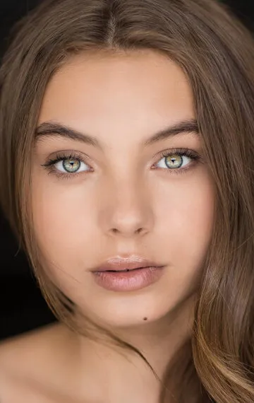 Фотография актёра – Кэйтлин Кармайкл (Caitlin Carmichael)