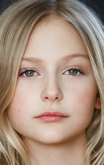 Фотография актёра – Аливия Элин Линд (Alyvia Alyn Lind)