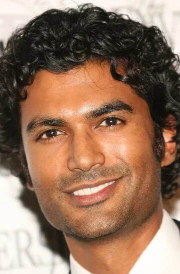 Фотография актёра – Сендхил Рамамурти (Sendhil Ramamurthy)